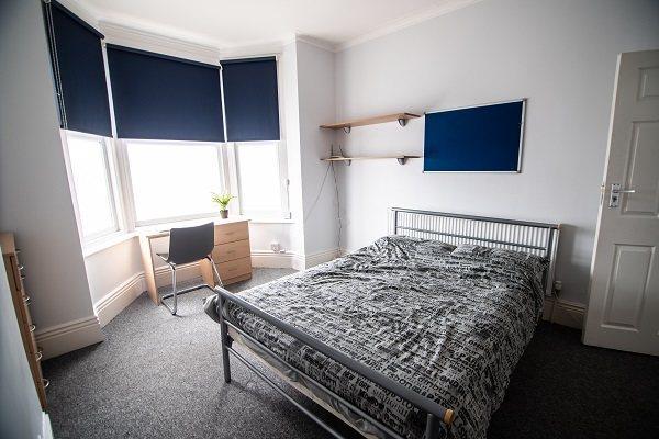 12-Walton-Road-Ground-floor-bedroom.jpg