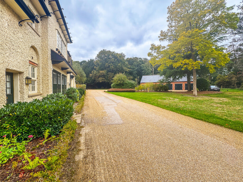 20251007_134043344_iOS_edited