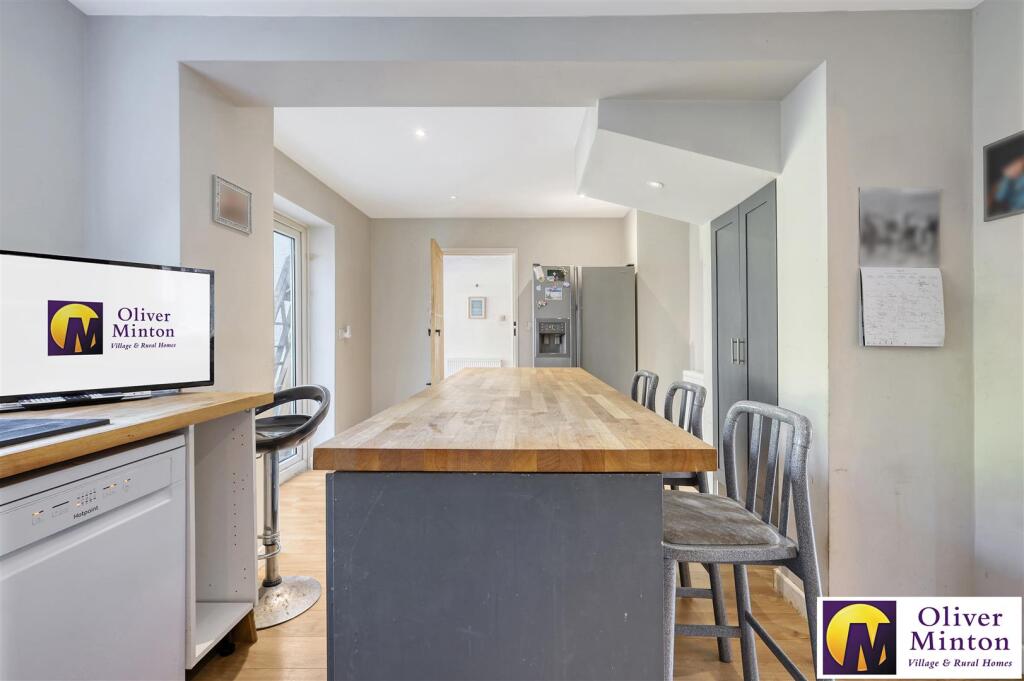 img_5352_16 copy 2.jpg