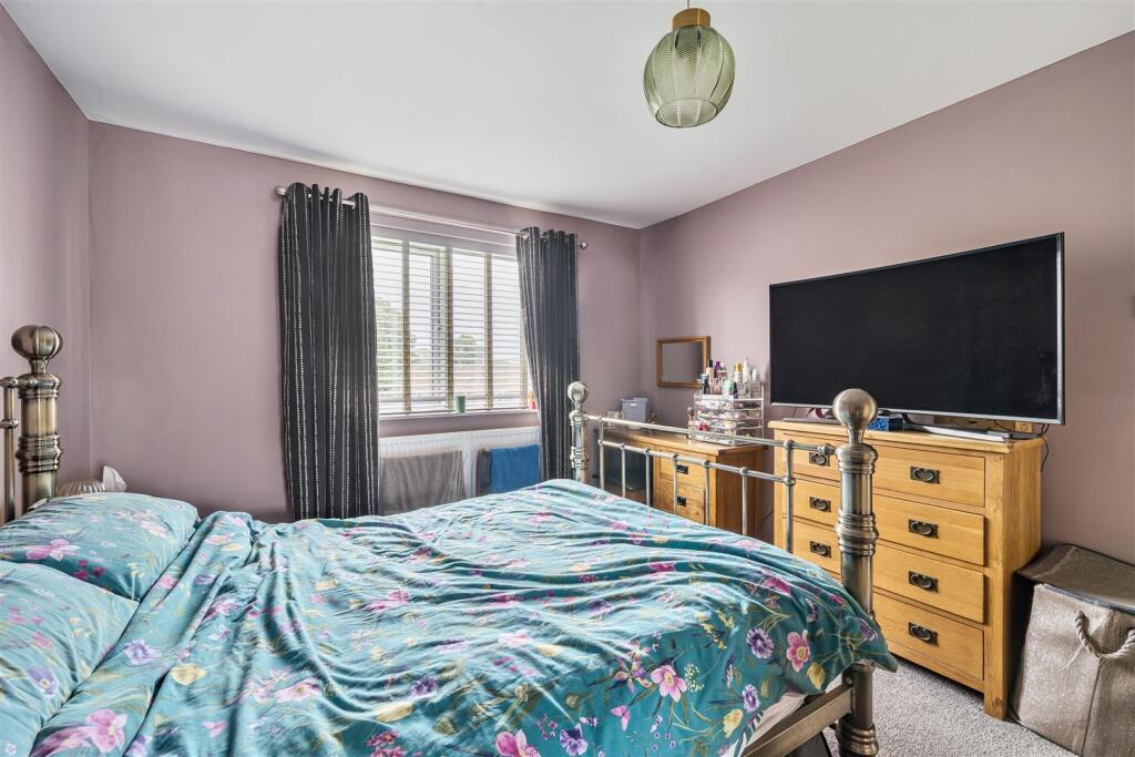 Mian bedroom