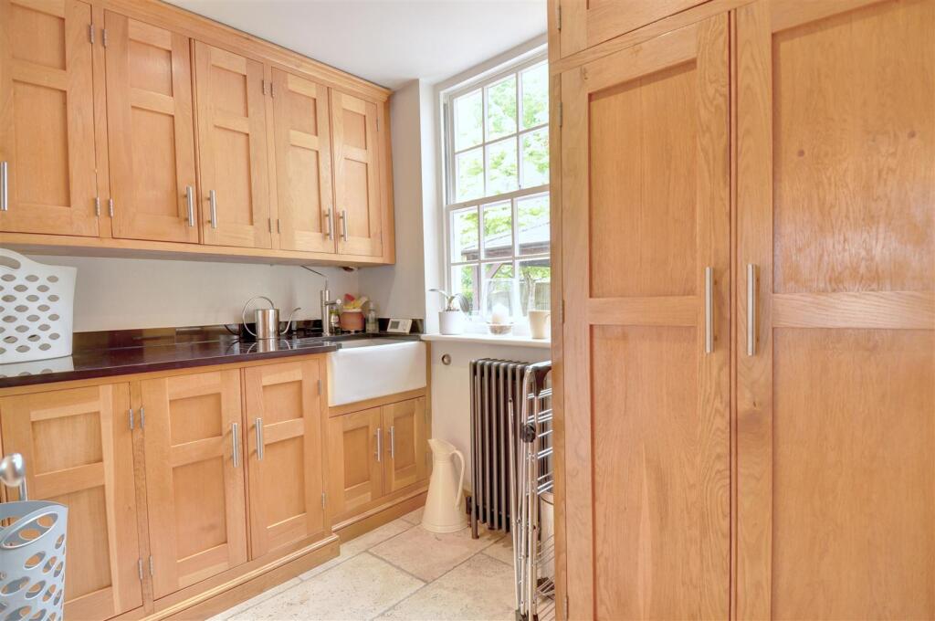 utility room.jpg