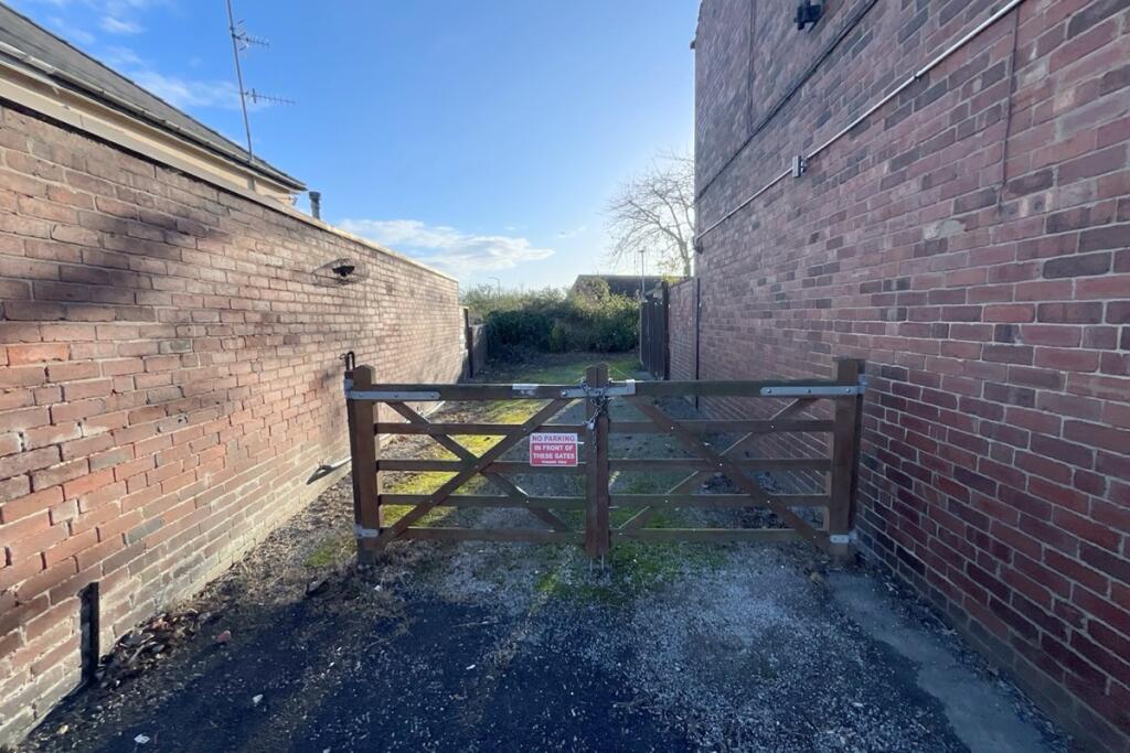 shared driveway