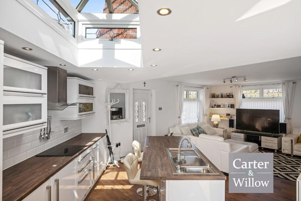 Kitchen/Reception 