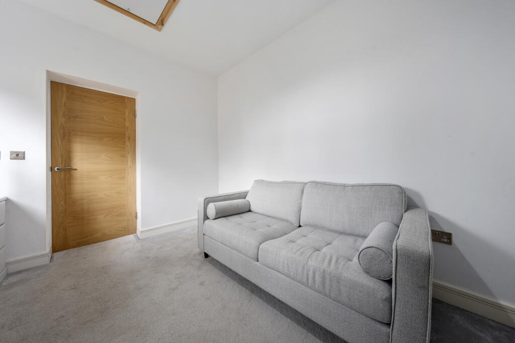 Ground Floor Suite