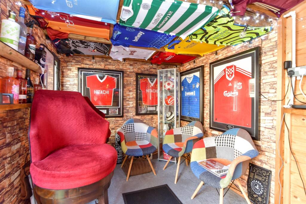 Workshop/Outbuildings