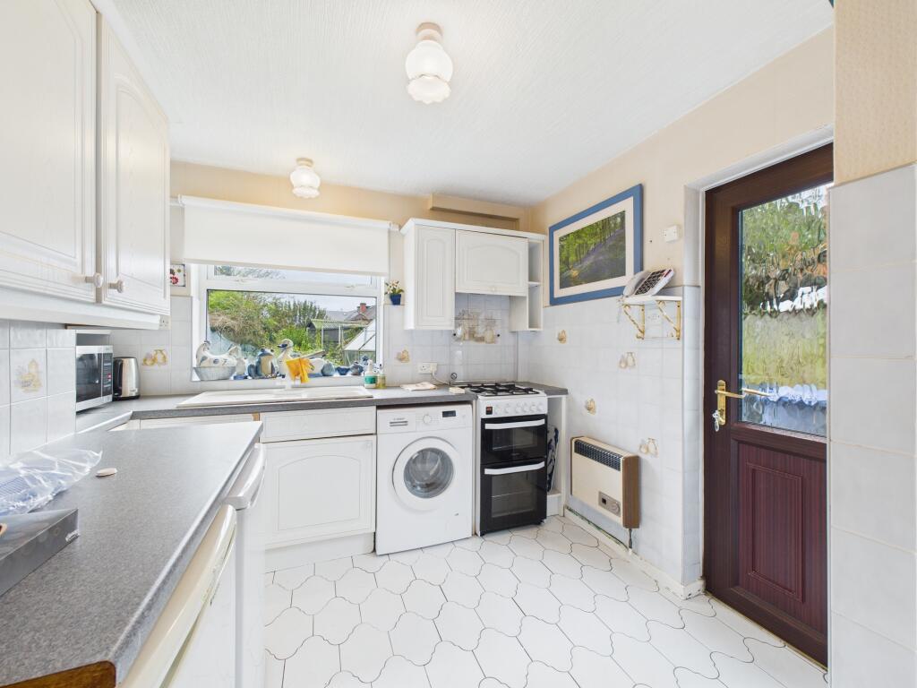 CAM04825G0-PR0239-STILL005