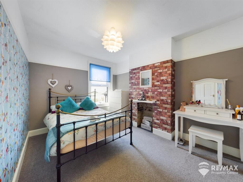 Bedroom 2.jpg
