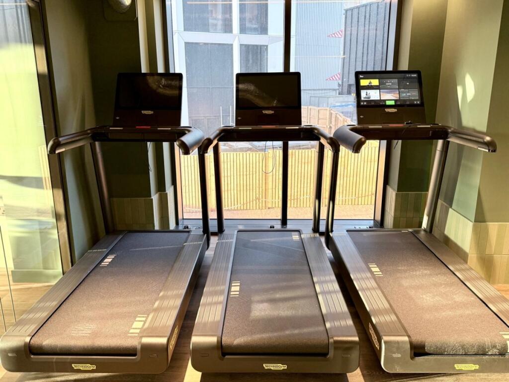 Gym 01