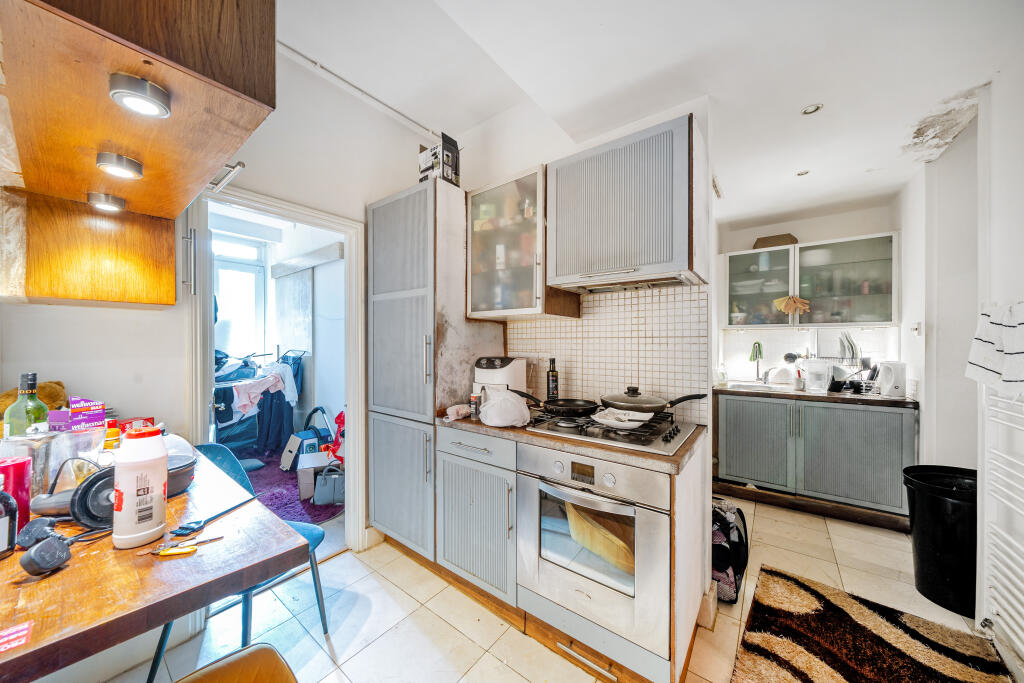 Flat 19, Cunningham Court, Maida Vale, London, W9 1AE