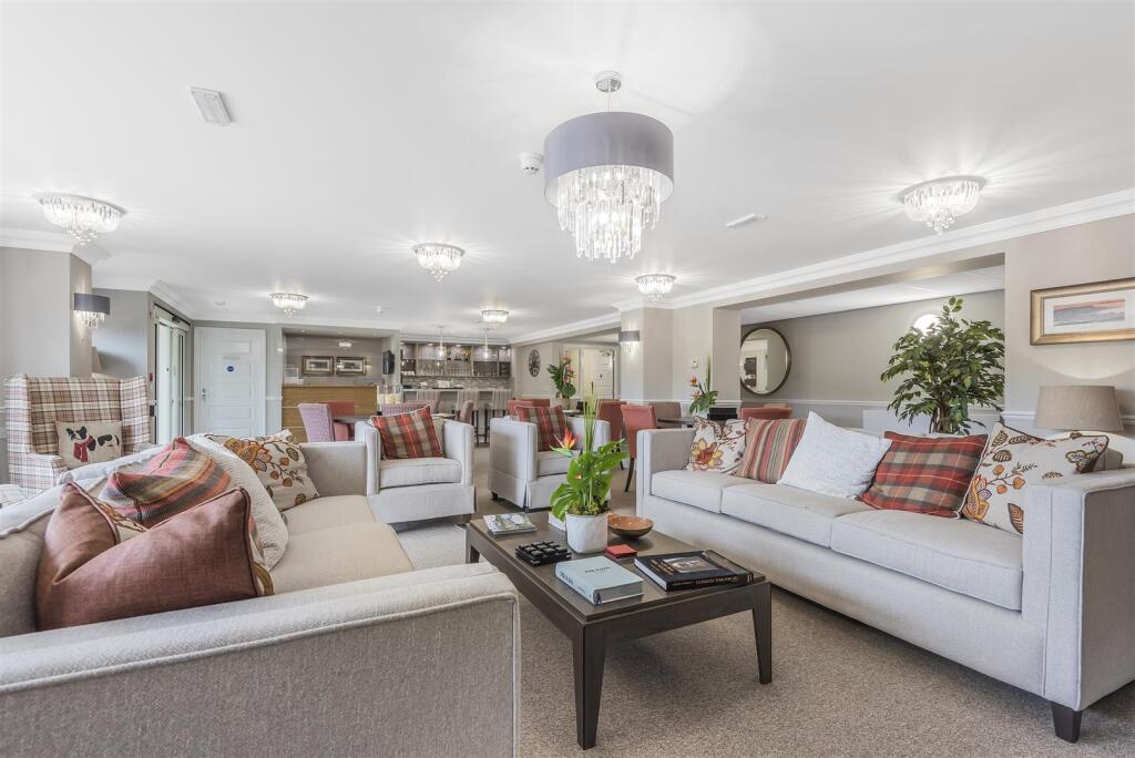 Owners Lounge (2).jpg