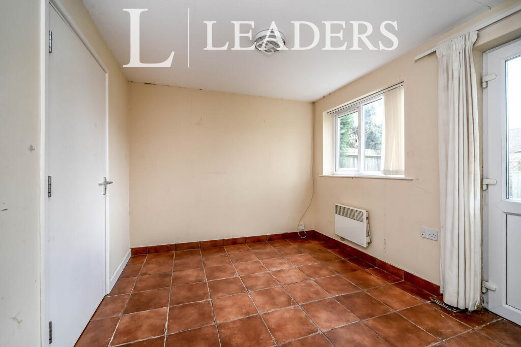 42a Luton Road  (2)