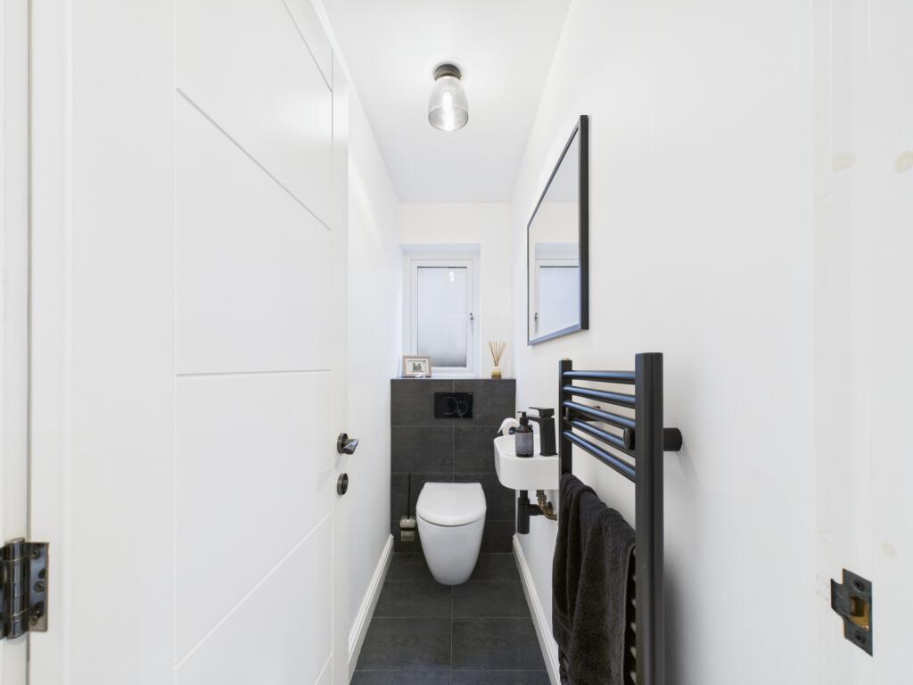 CAM02093G0-PR0067-STILL008