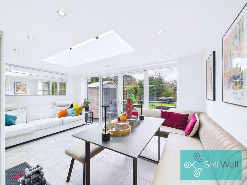 Garden Room Dining Area
