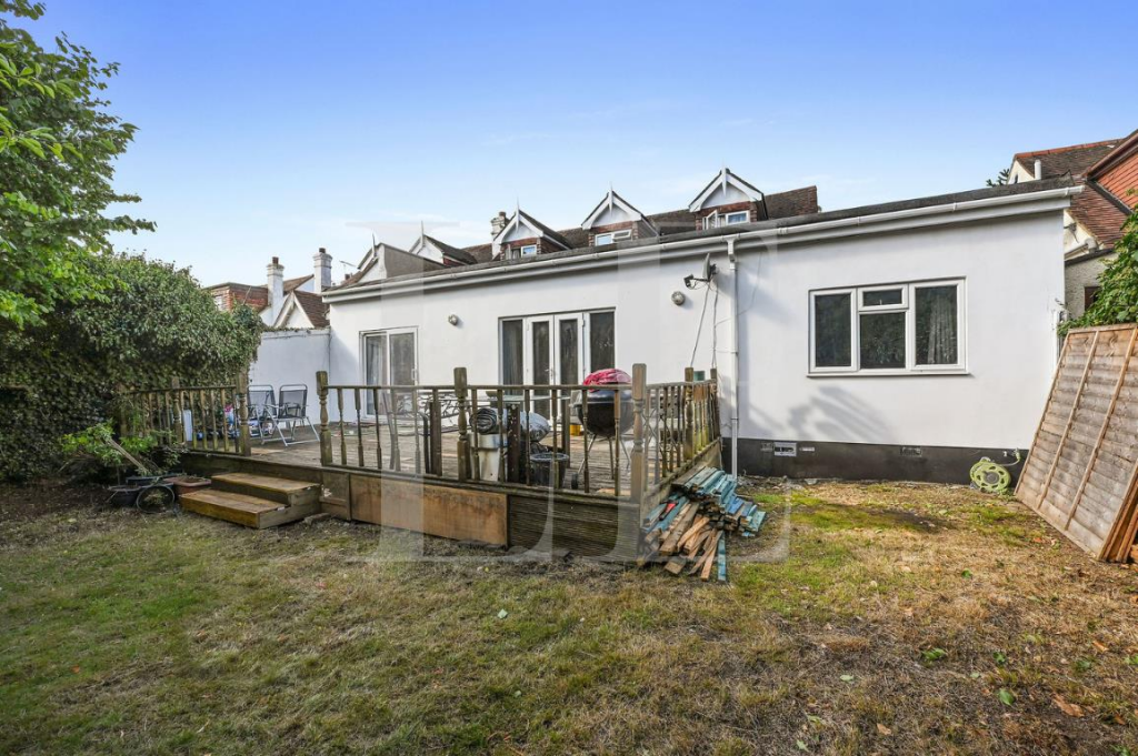 47 Westrow Gdn (24).png