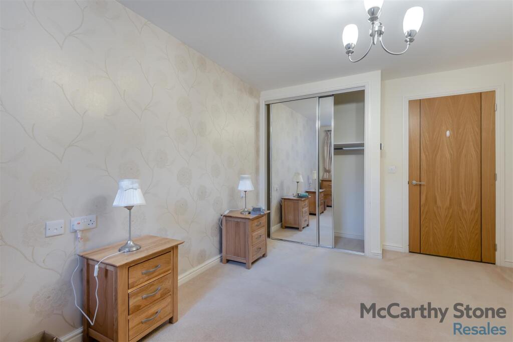 8662434-interior03.jpg