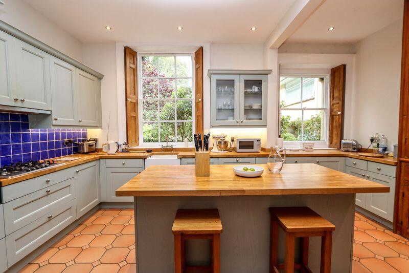 Kitchen/Breakfast Room