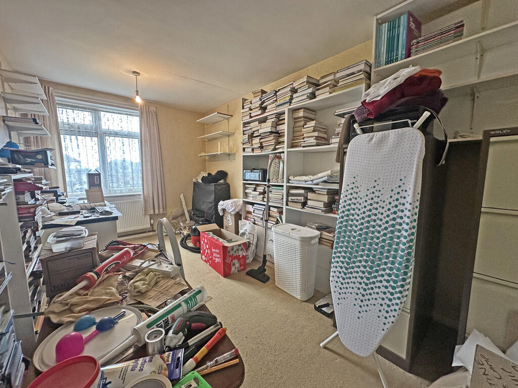 Second bedroom (2...