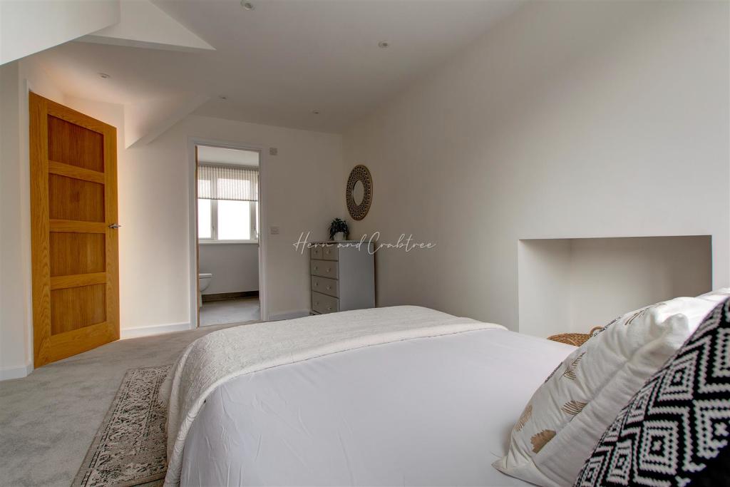 King George V_Hern_Crabtree_ (39).jpg