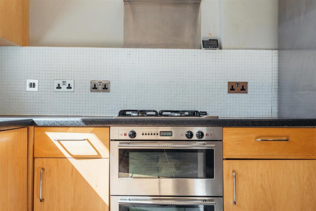 OO_moray road_davies davies_08.jpg