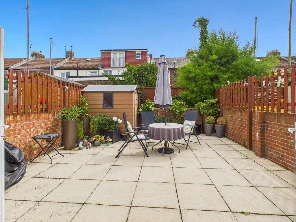 CAM05068G0-PR0040...