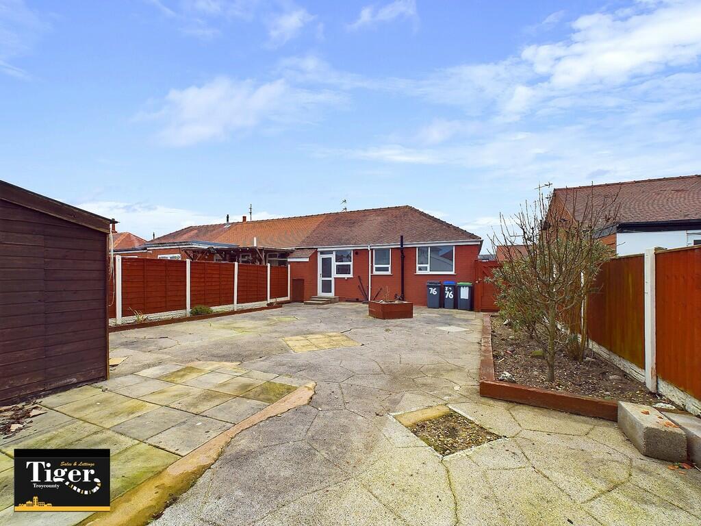 CAM02176G0-PR0432...