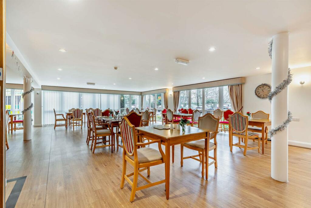 8578872-interior18-800.jpg