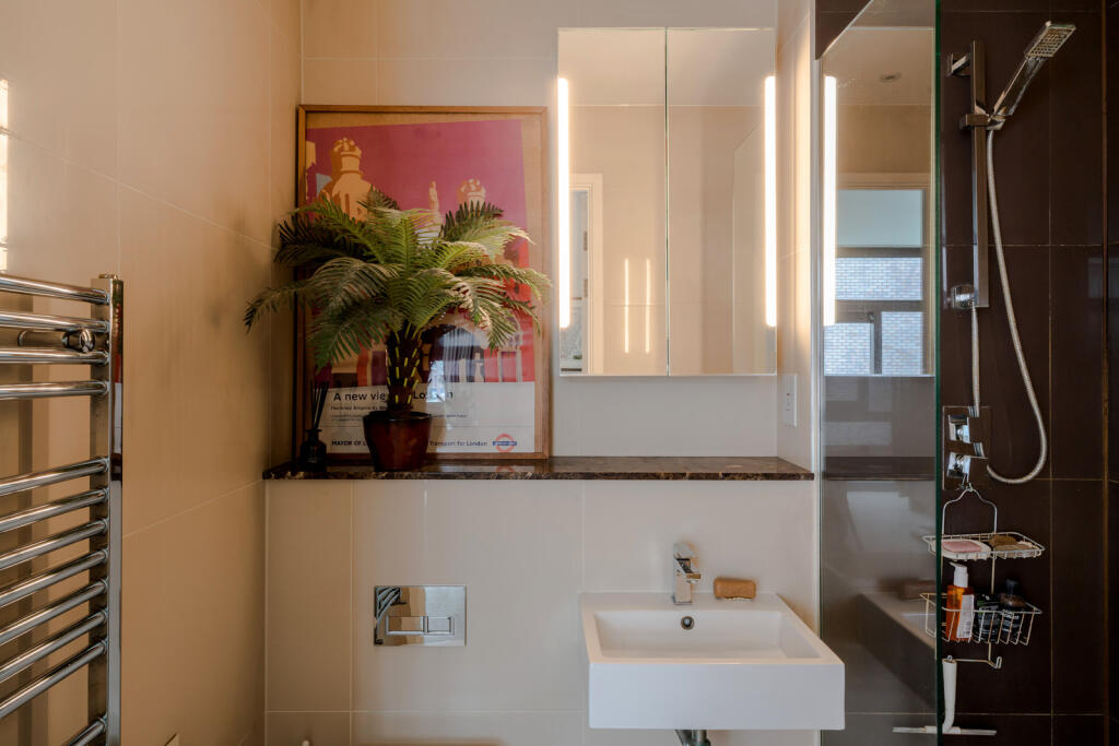 244018 - 3, 19 Cabanel Place-44.jpg