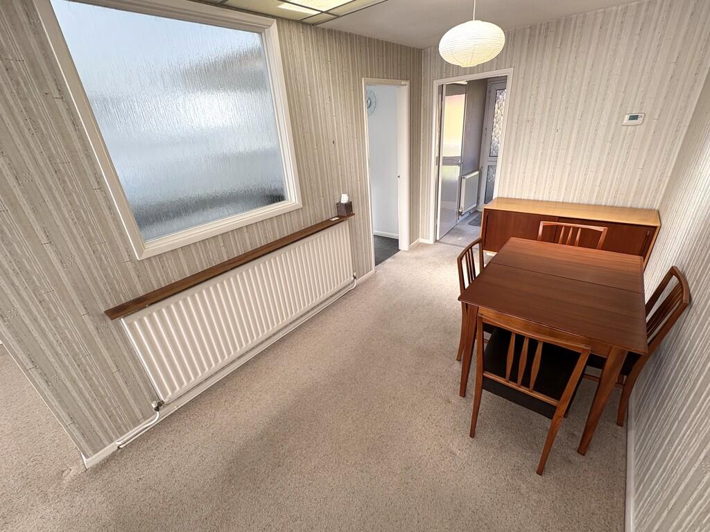 lounge 2 use