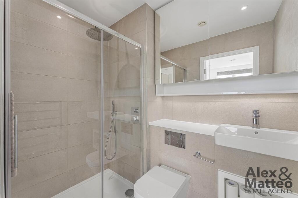 Holly Tree Apartments