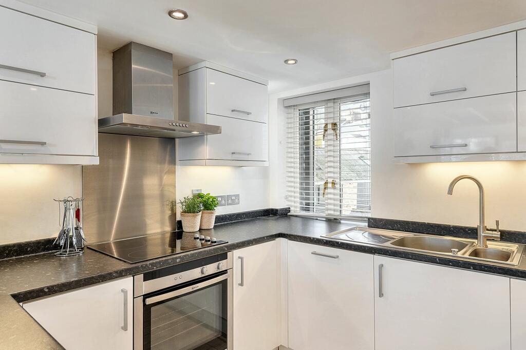 16 Dartmouth House, Dartmouth Kitchen