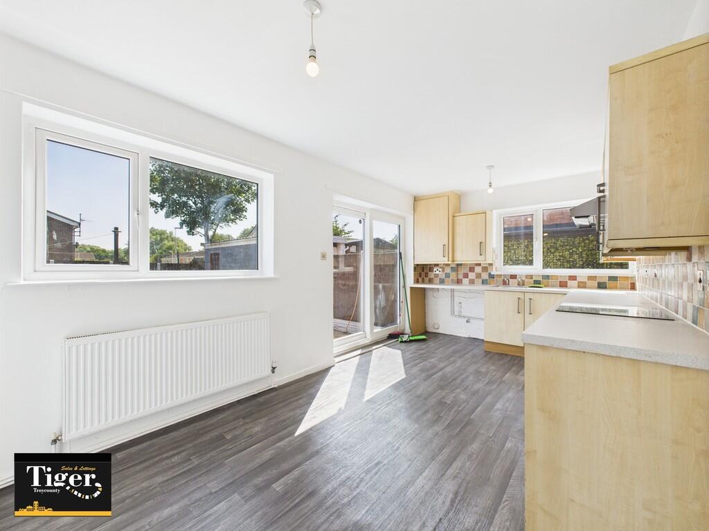 CAM03440G0-PR0376...