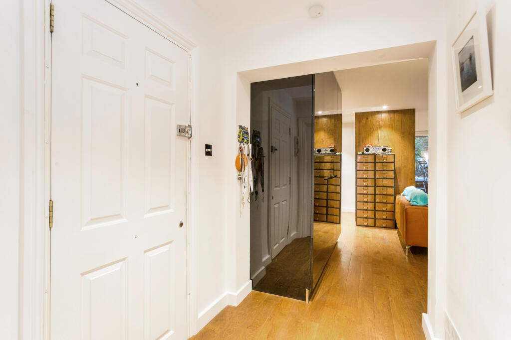 1, 49-50 Ainger Road