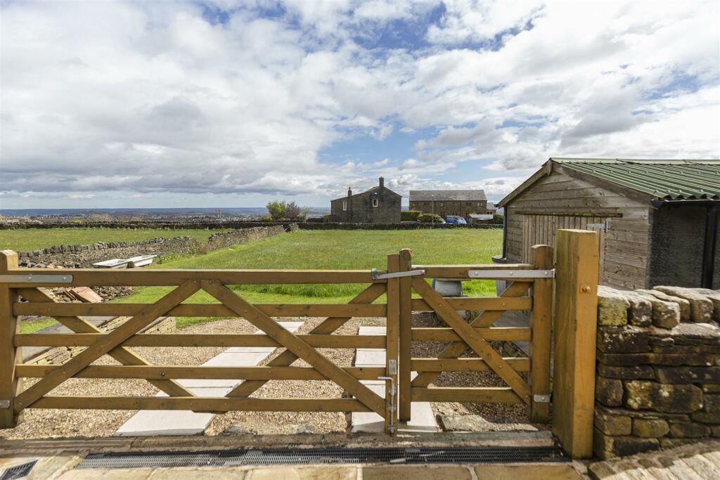 Bramleys Estate Agents - Chapel Street - Golcar - 