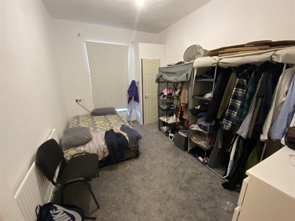 Bedroom 2.JPG