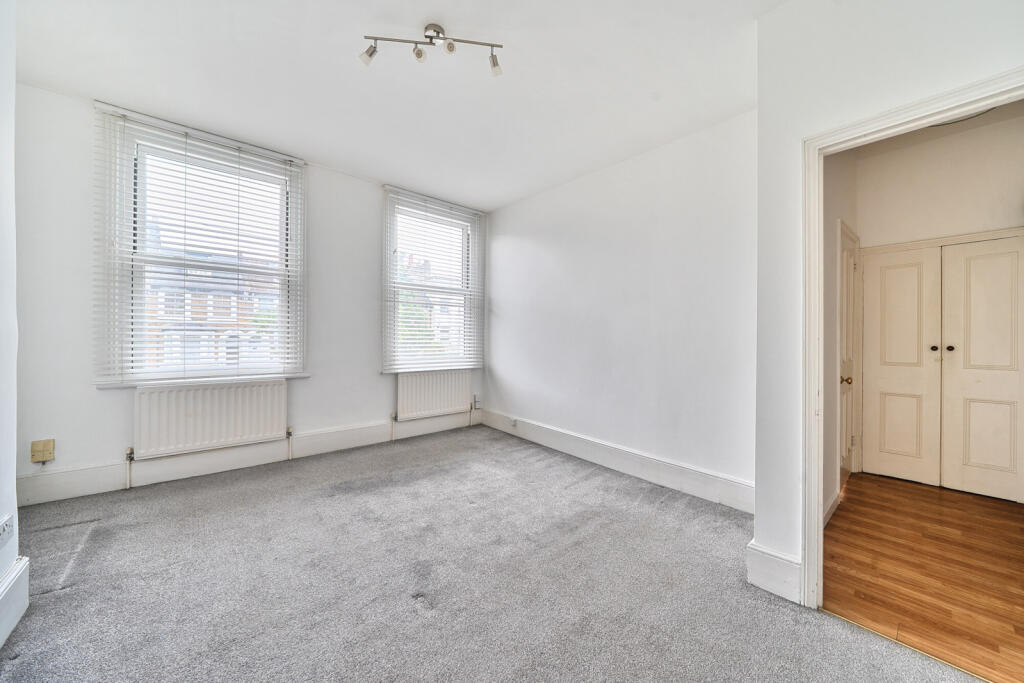 1304202-9-683efa2...