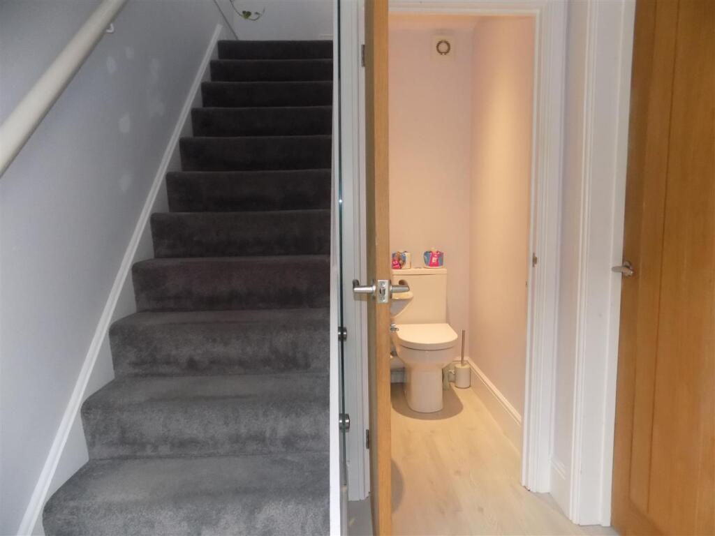 Mount Cottage - Hall &amp; Wc.JPG