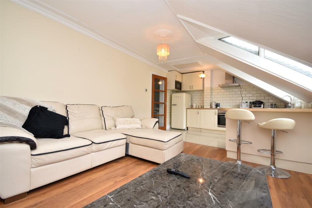 Open Plan Breakfast Kitchen to Living Area
