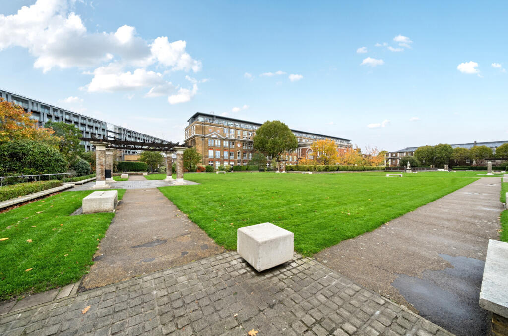 1371970-2-68fa023...