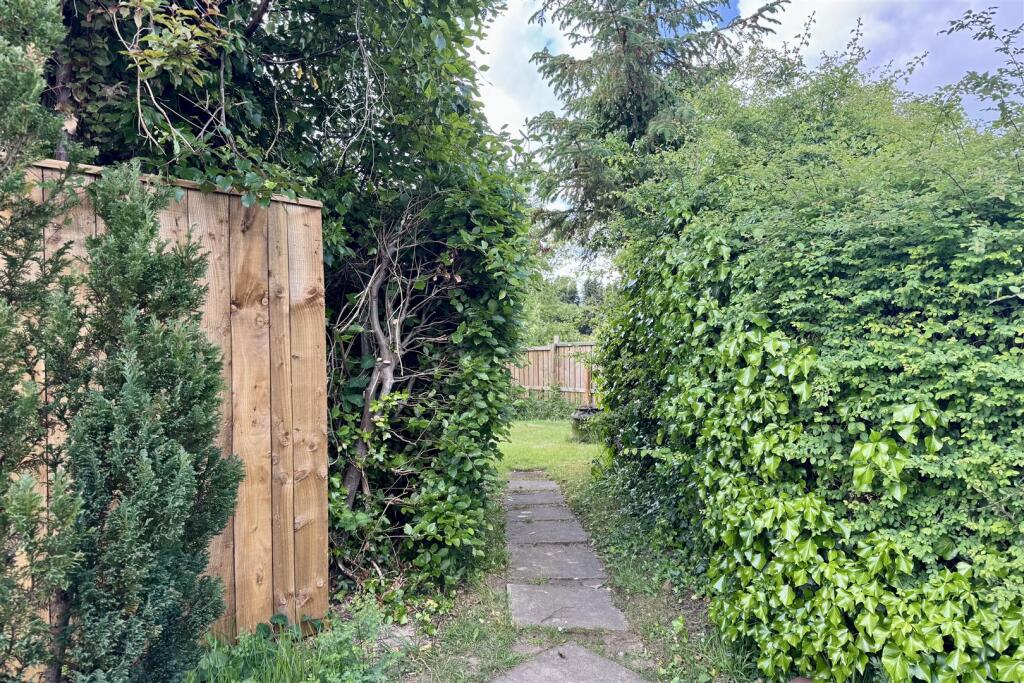 Extended 'Secret' Garden