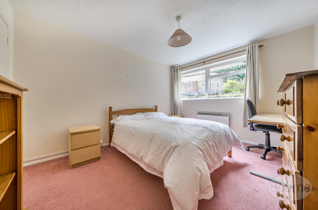 cb987f00-d2ee-482...