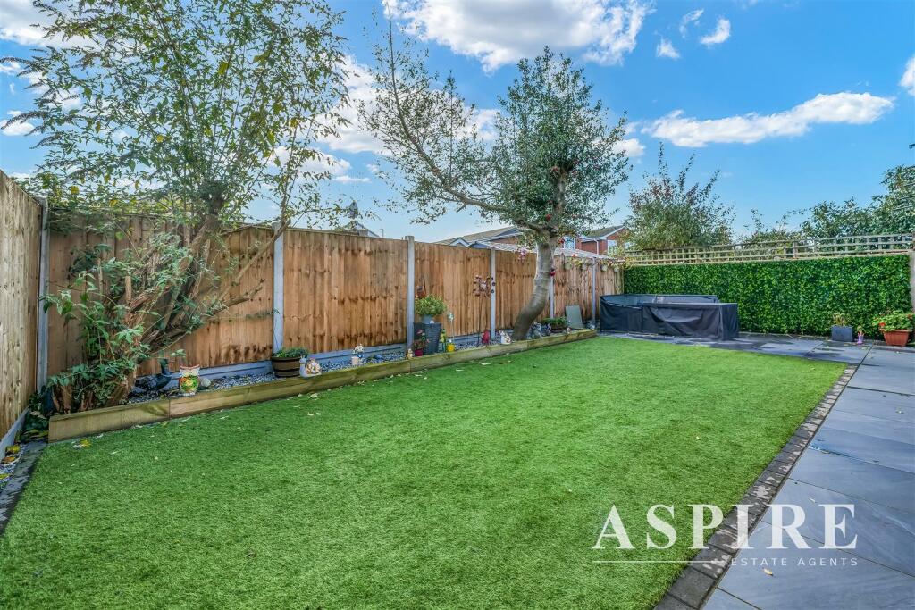 Aspire Estate Agents ss816.jpg