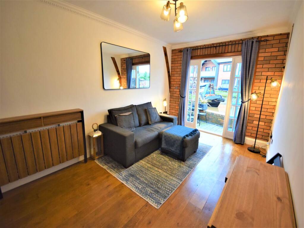 Living and dining ro