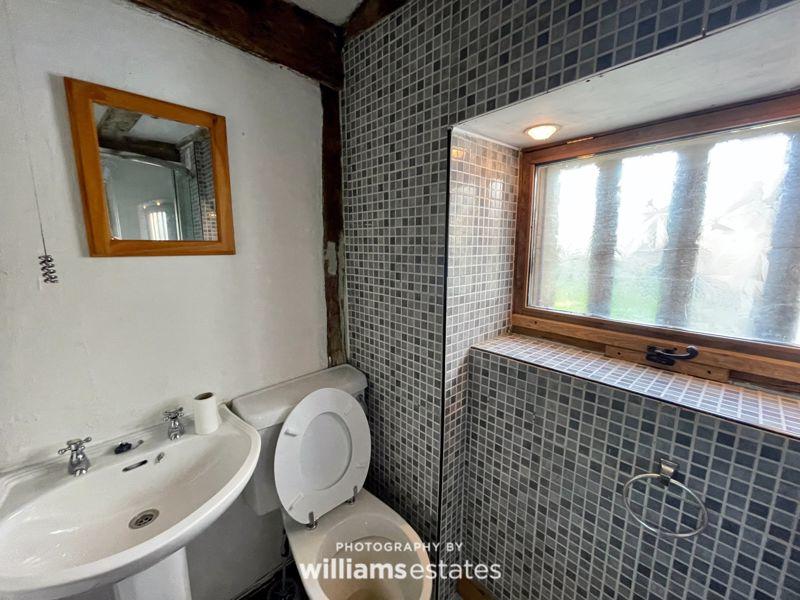 Shower Room 01