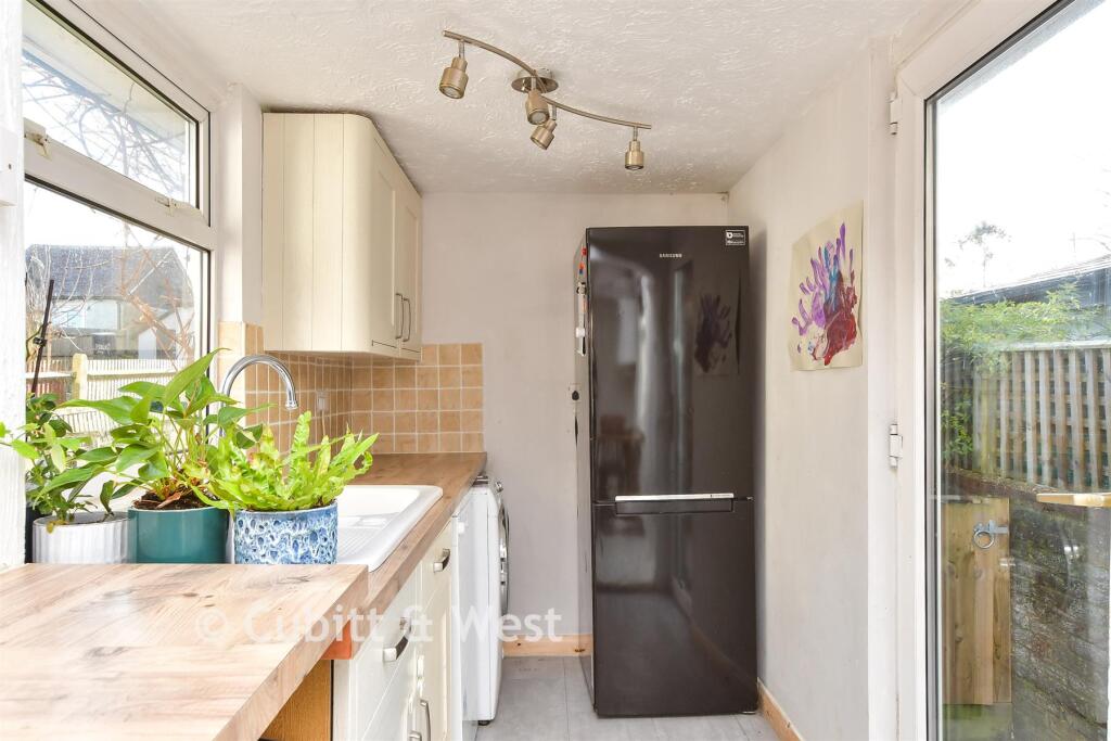 Kitchen/ Breakfast Room