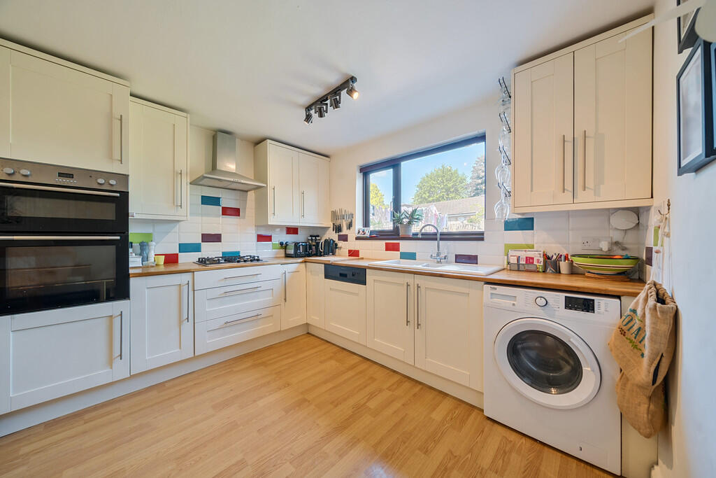 Kitchen/ Dining R...