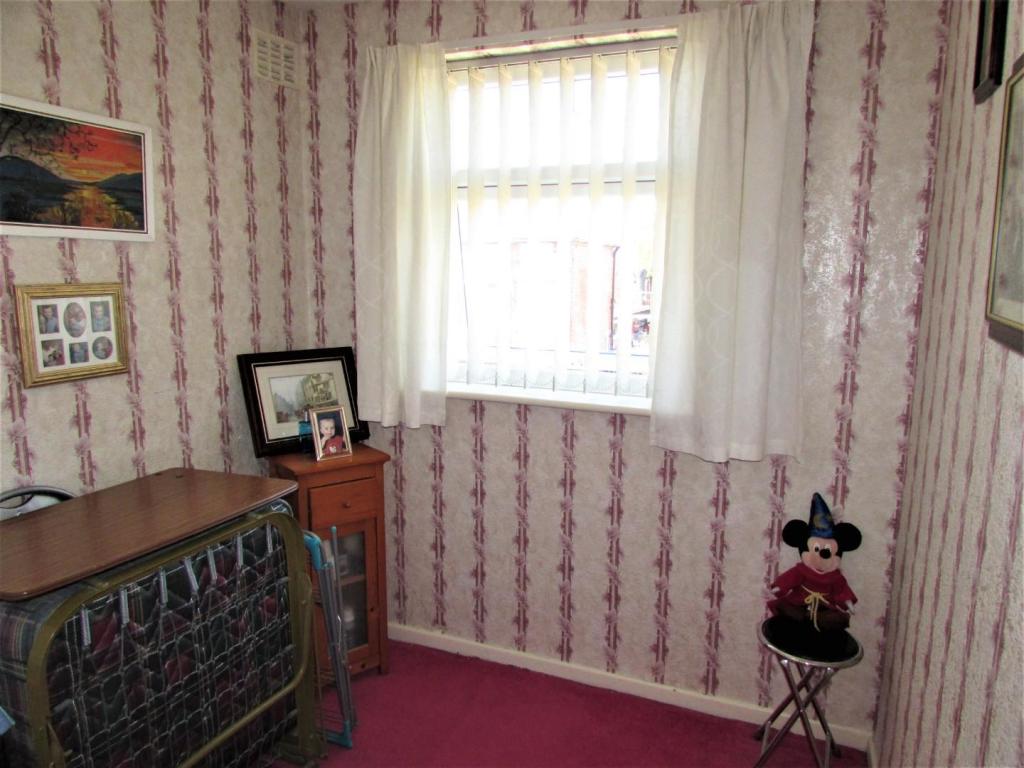 PeeblesDv7bed3.JPG