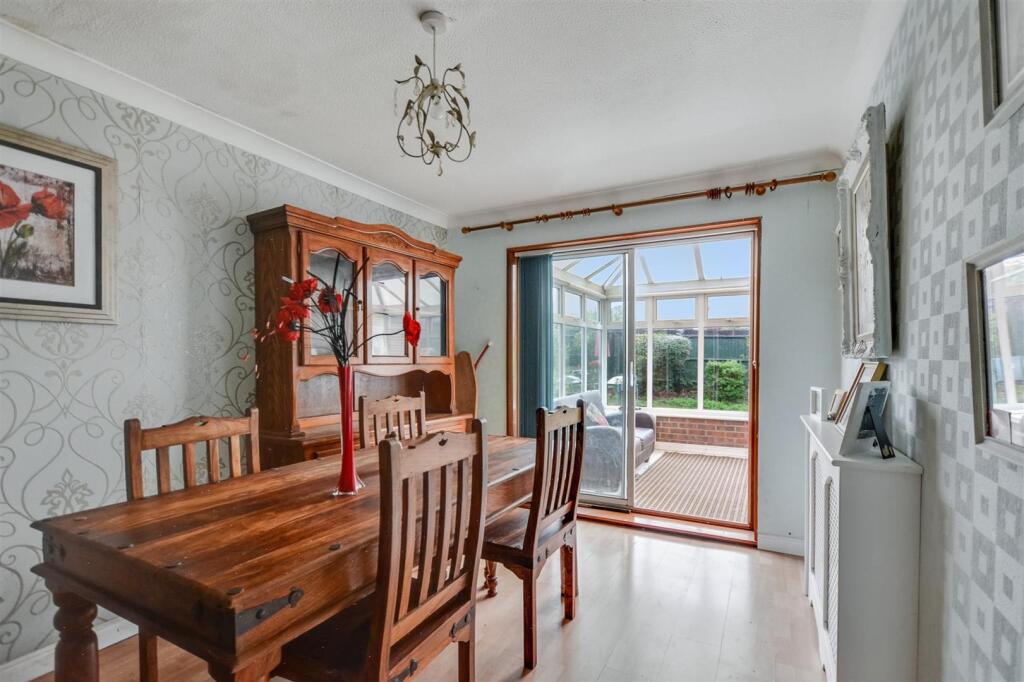 Dining Room_1.jpeg