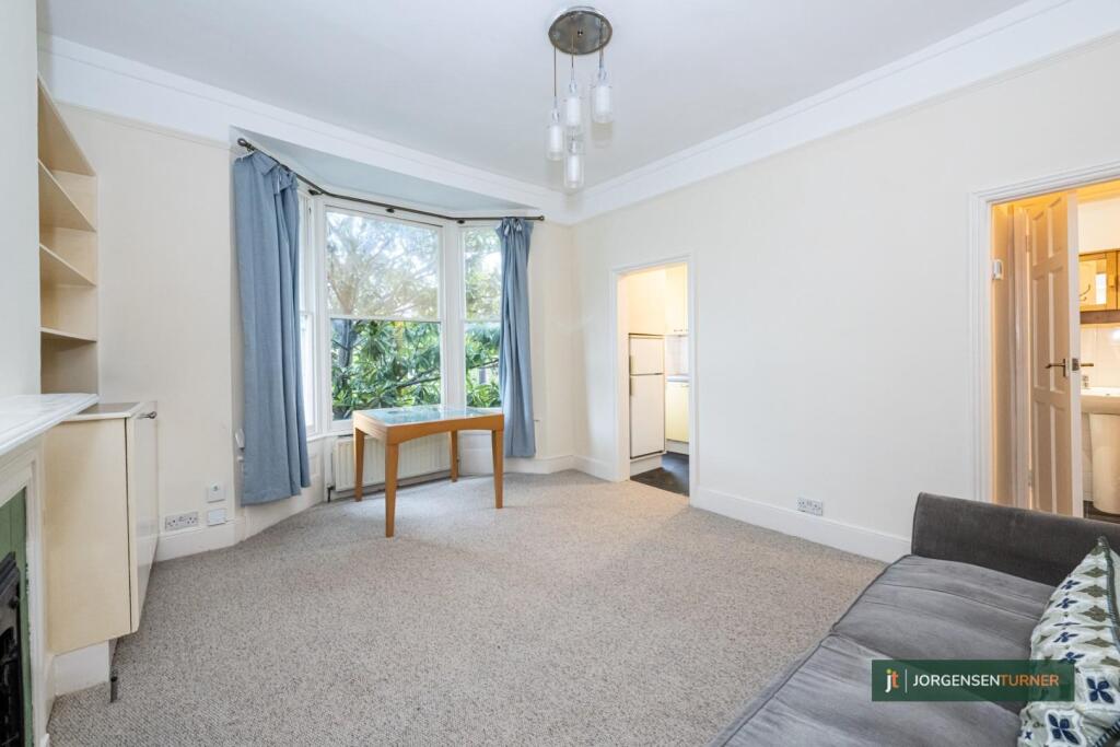 Godolphin Road 3@85-008 LR - JT.jpg