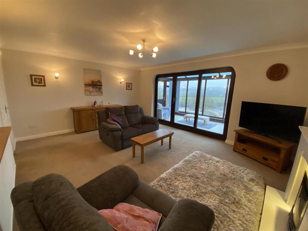 Lounge: