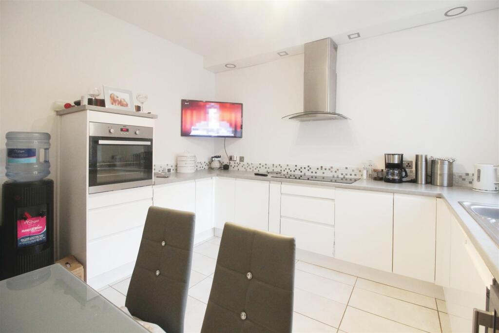 Kitchen / Diner